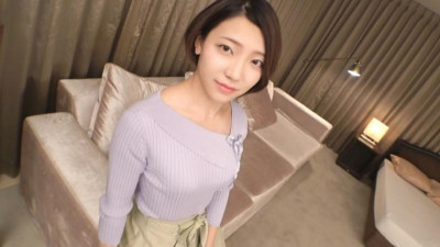 SIRO-4379 [첫 촬영] [단발 미녀] [음란한 헐떡이는 뷰티 스태프] 스트레스 해소를 위해 신청한 날씬한 소녀.  - - 그녀의 부끄러운 미소가 황홀한 표정으로 바뀌는 순간을 놓치지 마세요.  - - 넷에서 AV신청 → AV체험촬영 1433