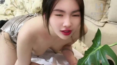 Madou Film Media x Edison Media. GX-018. Lin Ximeng. The New Year&#039;s Eve Dinner of the Flirty Sister-in-law