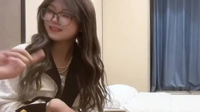 Xingba original. The first online dating girl next door-Tian Boguang