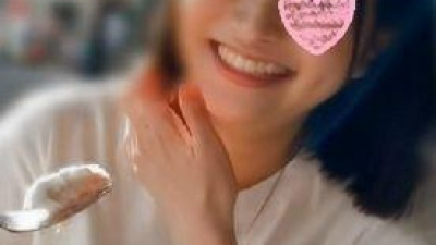 FC2-PPV-2369594 삼키지 않는 과자 여자를 취해 데리고 들어가.  - 케이크의 어울리는 미소녀가 취해 육봉을 쥬보쥬보, 공주님 페이스를 아헤 얼굴에 왜곡시키는 배덕감에 금옥이 폭발!  - 남성 익숙하지 않은 키츠만을 생자로 범해 버려!