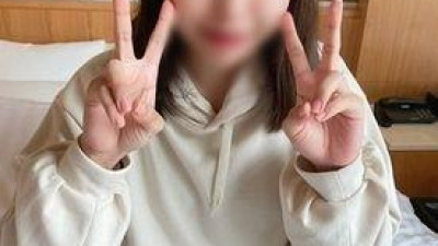 FC2-PPV-1595157 fc2-ppv 1595157 [완전 아마추어] 지금까지 1명밖에 사귀지 않은 건강한 미소녀에 삽입한 진한 바이브의 생섹스