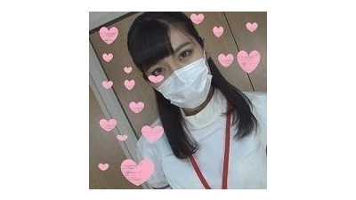 FC2-PPV-549757 -PPV 549757 자세히 보면!  - - 마츠○루○처럼 생긴 유짱이 간호사복 차림으로 2연속 질내사정!  - - 【셀카】