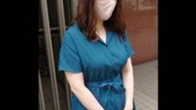 FC2-PPV-1808811 【개인 촬영】긴급 사태 선언 하에서 일이 격감하는 음식점 경영의 여주인이 실의의 원광!  - 【질 내 사정】