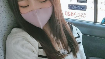 FC2-PPV-3037045 [소유작/유출] 피부가 하얗고 날씬하고 감성이 좋은 후배 여자친구.  - - 남자친구의 하소연을 듣다가 그녀를 방으로 데려가 생질에 사정했다.