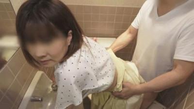 FC2-PPV-3064750 [무수정×개인촬영] 월 등록금 마련을 위해 몸 팔아먹는 유부녀…자녀 수영교실, 주민센터 공중화장실로 돈 버는 주부 강제 질내사정!