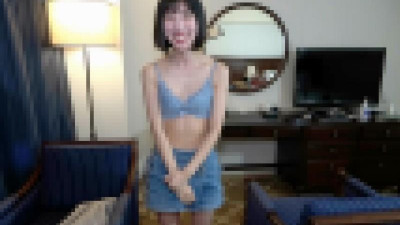 FC2-PPV-3185634 단정하고 푹신푹신한 소녀 순수한 관심으로 등장한 그녀의 변태 단발은 진짜였습니다