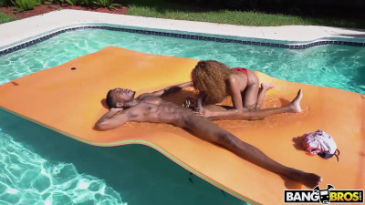 Stepdaughter Squirts By The Pool