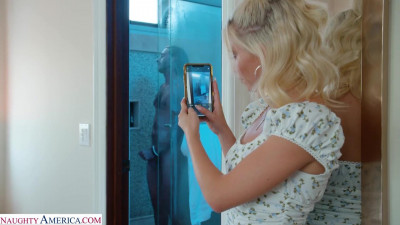 Sexy and Cute Kiara Cole is so horny she just gots to have her pussy pounded